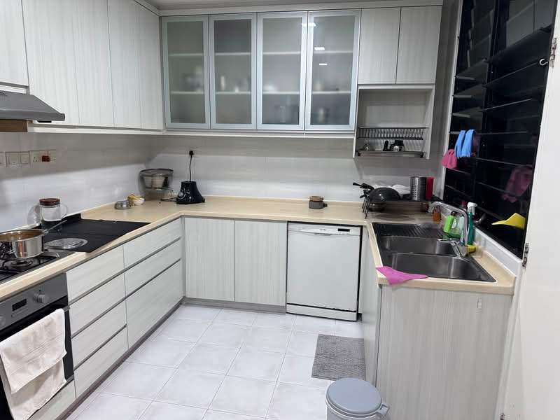 Trevose Park, 62 Trevose Crescent, 3 Bedrooms, 1,650 sqft, Condominium For Rent, by Joyce Tan, 500100301 - Extra spacious Kitchen - PropertyGuru.com.sg