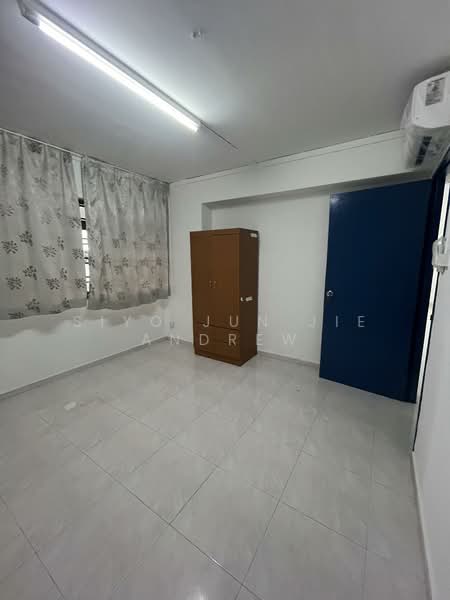 678 Woodlands Avenue 6, 678 Woodlands Avenue 6, 3 Bedrooms, 1,076 sqft, HDB Flat For Rent, by Siyo Jun Jie Andrew, 500100302 - Bedroom - PropertyGuru.com.sg