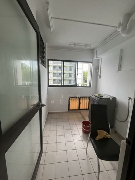 678 Woodlands Avenue 6, 678 Woodlands Avenue 6, 3 Bedrooms, 1,076 sqft, HDB Flat For Rent, by Siyo Jun Jie Andrew, 500100302 - Service Balcony - PropertyGuru.com.sg
