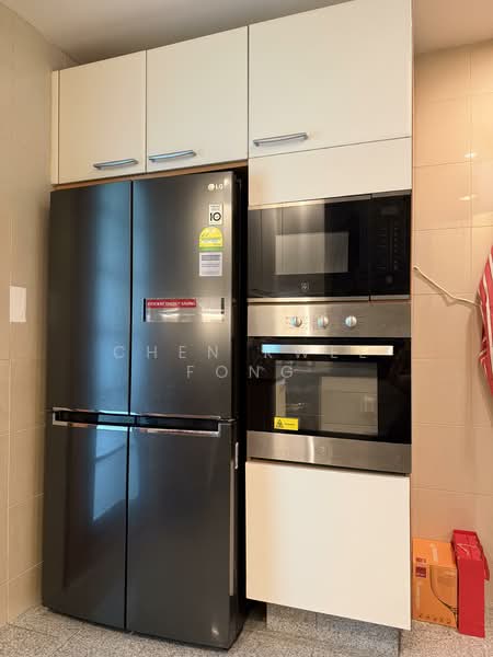 Cuscaden Residences, 28 Cuscaden Road, 3 Bedrooms, 1,453 sqft, Condominium For Sale, by Chen Kwee Fong, 500100305 - Kitchen - PropertyGuru.com.sg