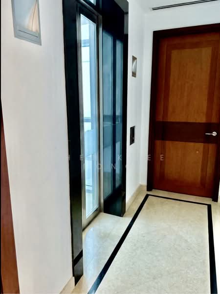 Cuscaden Residences, 28 Cuscaden Road, 3 Bedrooms, 1,453 sqft, Condominium For Sale, by Chen Kwee Fong, 500100305 - Private Lift Lobby - PropertyGuru.com.sg