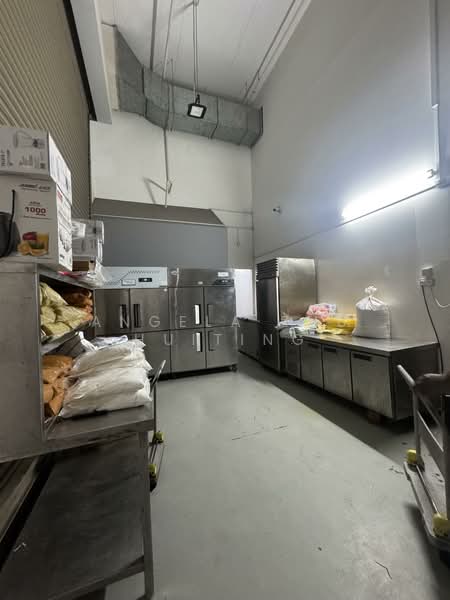 Mandai Foodlink, 5 Mandai Link, 3,434 sqft, Factory / Workshop (B2) For Sale, by Angela Zhu Huiting, 500100306 - Kitchen - CommercialGuru.com.sg