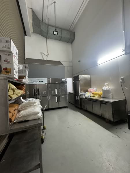 Mandai Foodlink, 5 Mandai Link, 3,434 sqft, Factory / Workshop (B2) For Sale, by Angela Zhu Huiting, 500100306 - Kitchen - CommercialGuru.com.sg