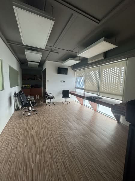 Mandai Foodlink, 5 Mandai Link, 3,434 sqft, Factory / Workshop (B2) For Sale, by Angela Zhu Huiting, 500100306 - CommercialGuru.com.sg