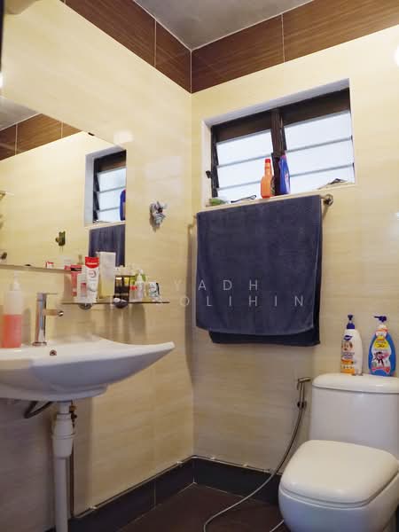 788B Woodlands Crescent, 788B Woodlands Crescent, 4 Bedrooms, 1,539 sqft, HDB Flat For Sale, by Riyadh Al-Solihin, 500100309 - Bathroom - PropertyGuru.com.sg