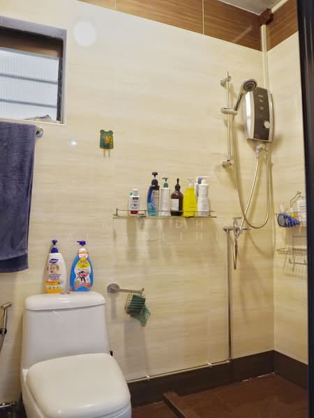 788B Woodlands Crescent, 788B Woodlands Crescent, 4 Bedrooms, 1,539 sqft, HDB Flat For Sale, by Riyadh Al-Solihin, 500100309 - Bathroom - PropertyGuru.com.sg