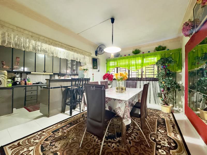 306 Ang Mo Kio Avenue 1 HDB Flat For Sale at S$ 748,888 | PropertyGuru Singapore - Kitchen