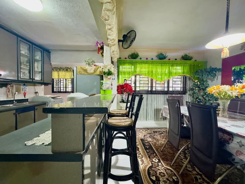 306 Ang Mo Kio Avenue 1 HDB Flat For Sale at S$ 748,888 | PropertyGuru Singapore - Kitchen