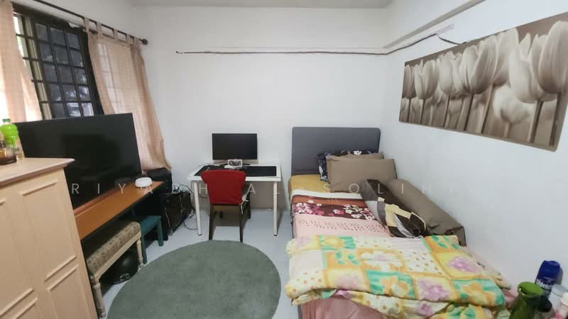 92 Bedok North Avenue 4 HDB Flat For Sale at S$ 490,000 | PropertyGuru Singapore - Bedroom