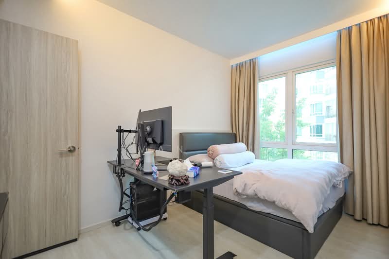 Edelweiss Park Condo Condominium For Sale at S$ 2,580,000 | PropertyGuru Singapore - Bedroom