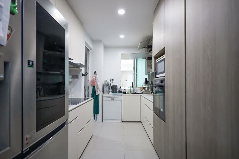 Edelweiss Park Condo Condominium For Sale at S$ 2,580,000 | PropertyGuru Singapore - Kitchen
