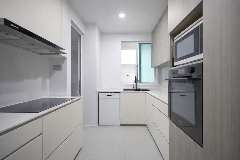 Edelweiss Park Condo, 90 Flora Road, 4 Bedrooms, 1,625 sqft, Condominium For Sale, by Ivan Lam, 500100314 - Kitchen - PropertyGuru.com.sg