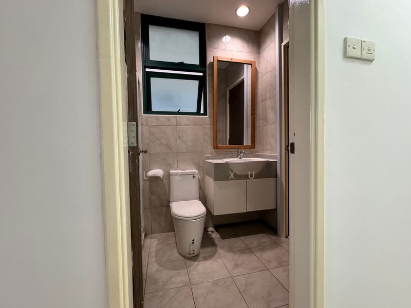 Laguna 88 Condominium For Sale at S$ 1,800,000 | PropertyGuru Singapore - Bathroom