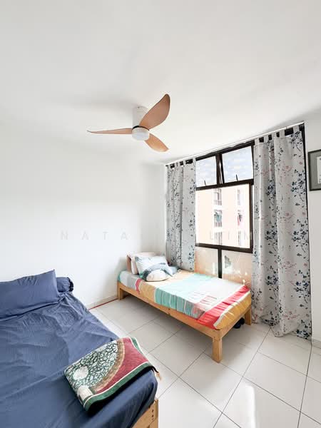 468 Segar Road HDB Flat For Sale at S$ 588,000 | PropertyGuru Singapore - Bedroom