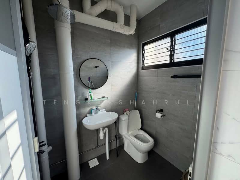 851 Tampines Street 83, 851 Tampines Street 83, 2 Bedrooms, 791 sqft, HDB Flat For Rent, by TENGKU SHAHRUL, 500100328 - Bathroom - PropertyGuru.com.sg