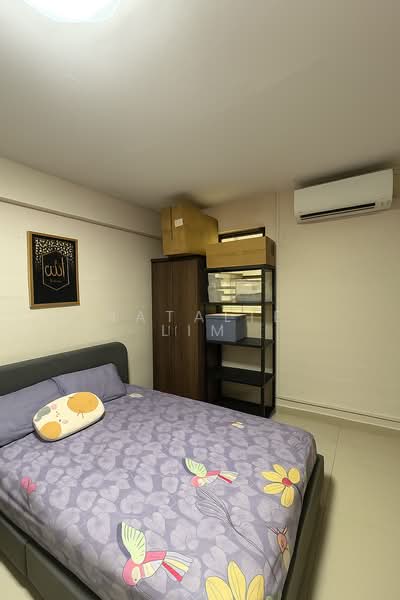 82 Commonwealth Close HDB Flat For Sale at S$ 339,000 | PropertyGuru Singapore - Bedroom