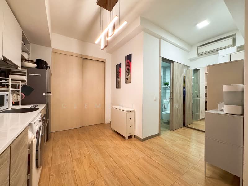 The Alps Residences Condominium For Sale at S$ 799,999 | PropertyGuru Singapore - Kitchen (Enclosable) + Study