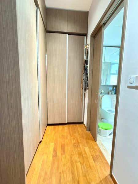 Seaside Residences, 18 Siglap Link, 4 Bedrooms, 1,733 sqft, Apartment For Rent, by Daryl Ou, 500100340 - Walk in wardrobe - PropertyGuru.com.sg