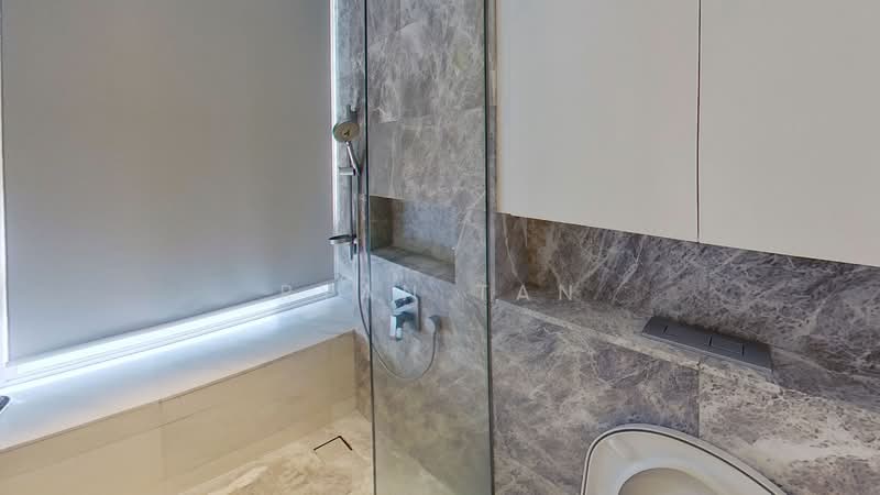 The Peak @ Cairnhill I Condominium For Sale at S$ 1,285,000 | PropertyGuru Singapore - Bathroom