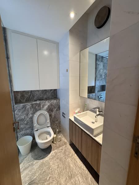 The Peak @ Cairnhill I, 51 Cairnhill Circle, 1 Bedroom, 527 sqft, Condominium For Sale, by Ryan Tan, 500100345 - Bathroom - PropertyGuru.com.sg