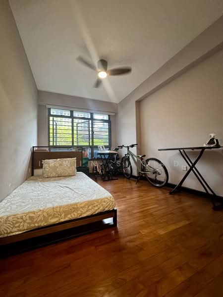 336B Anchorvale Crescent HDB Flat For Sale at S$ 660,000 | PropertyGuru Singapore - Bedroom