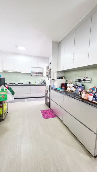 513B Yishun Street 51, 513B Yishun Street 51, 4 Bedrooms, 1,291 sqft, HDB Flat For Sale, by Ina Sultan, 500100353 - Kitchen - PropertyGuru.com.sg