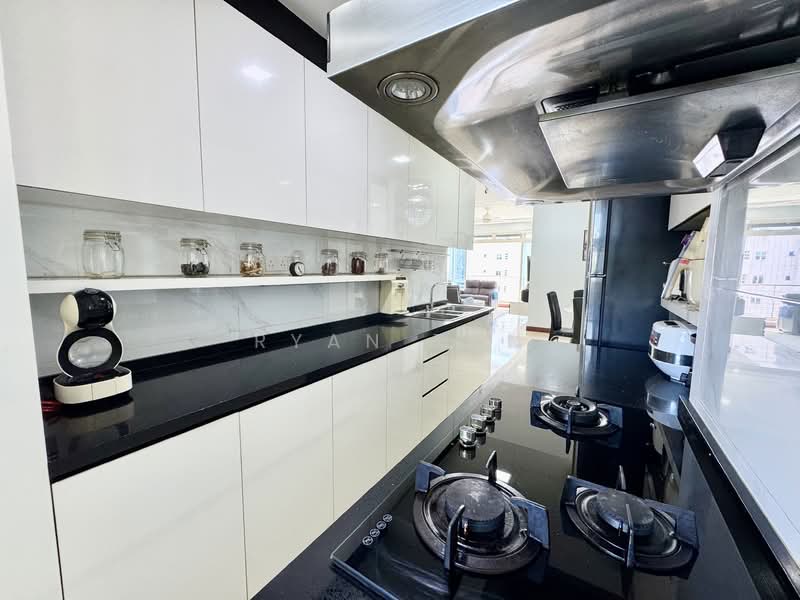 Hillington Green, 53 Hillview Avenue, 4 Bedrooms, 1,528 sqft, Condominium For Sale, by Ryan Tan, 500100357 - Kitchen - PropertyGuru.com.sg