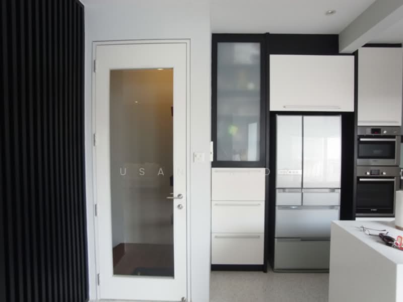 Greenwood Avenue Walk-up Apartment For Sale at S$ 2,990,000 | PropertyGuru Singapore - Kitchen