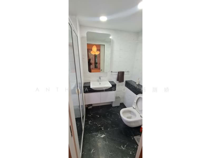 Sophia Hills, 15 Mount Sophia, 2 Bedrooms, 700 sqft, Condominium For Rent, by Anthea Yeo 杨丽娇, 500100372 - Bathroom - PropertyGuru.com.sg