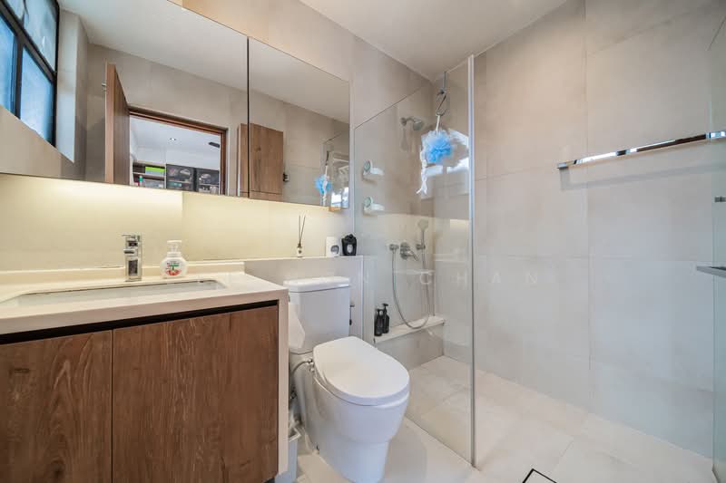 Tembeling Grove Condominium For Sale at S$ 3,200,000 | PropertyGuru Singapore - Bathroom