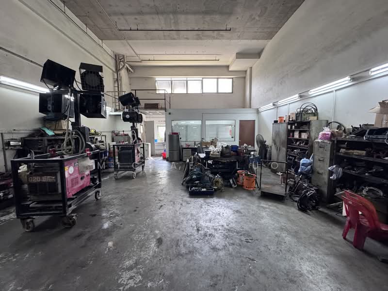 Pioneer Centre, 1 Soon Lee Street, 1,485 sqft, Factory / Workshop (B2) For Sale, by Michael Luo, 500100386 - Interior - CommercialGuru.com.sg