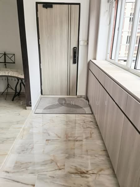 842F Tampines Street 82 HDB Flat For Sale at S$ 1,188,888 | PropertyGuru Singapore - Entrance