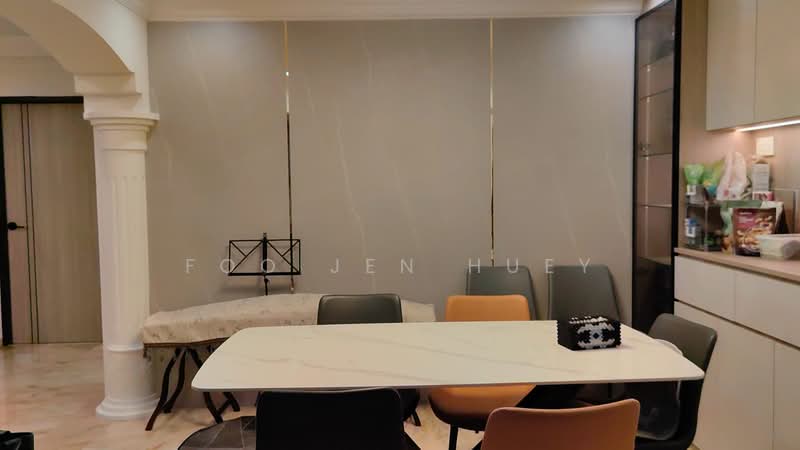 842F Tampines Street 82 HDB Flat For Sale at S$ 1,188,888 | PropertyGuru Singapore - Dining Room