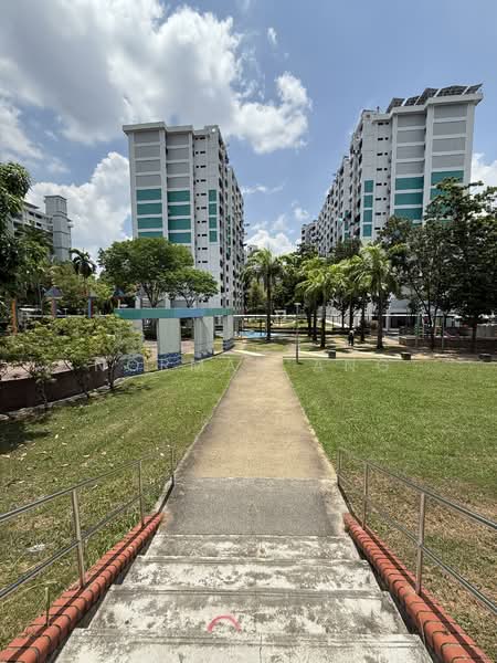 30 Marsiling Drive HDB Flat For Sale at S$ 399,999 | PropertyGuru Singapore - Exterior