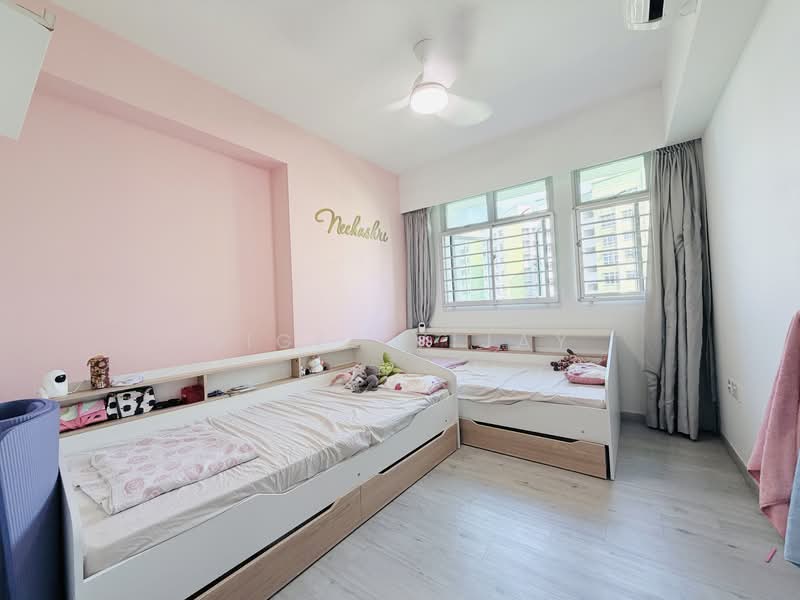 468A Yishun Street 43 HDB Flat For Sale at S$ 618,000 | PropertyGuru Singapore - Bedroom