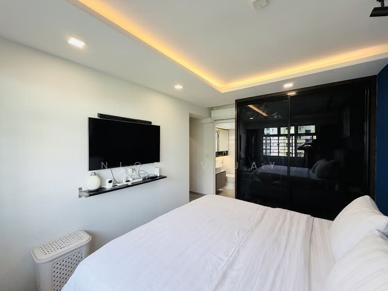 468A Yishun Street 43 HDB Flat For Sale at S$ 618,000 | PropertyGuru Singapore - Bedroom