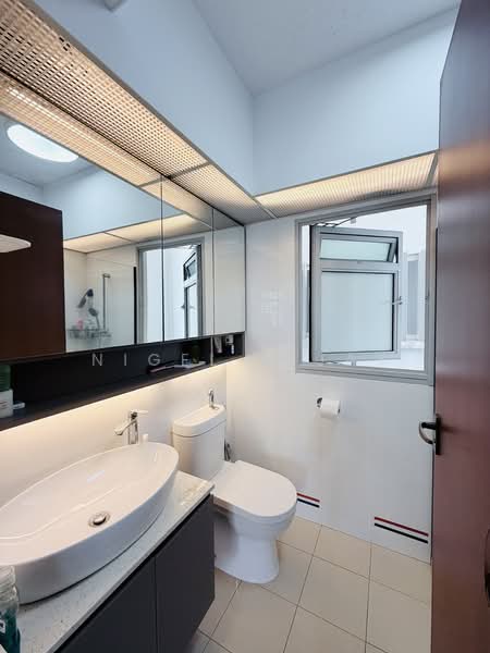 468A Yishun Street 43 HDB Flat For Sale at S$ 618,000 | PropertyGuru Singapore - Bathroom