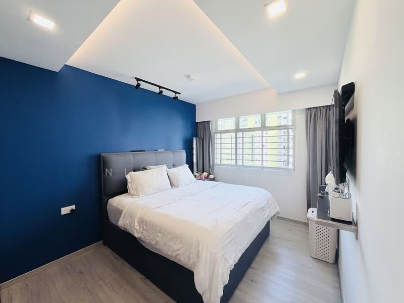468A Yishun Street 43 HDB Flat For Sale at S$ 618,000 | PropertyGuru Singapore - Bedroom