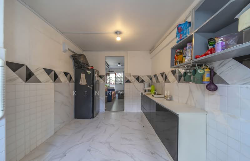 170 Ang Mo Kio Avenue 4 HDB Flat For Sale at S$ 370,000 | PropertyGuru Singapore - Kitchen
