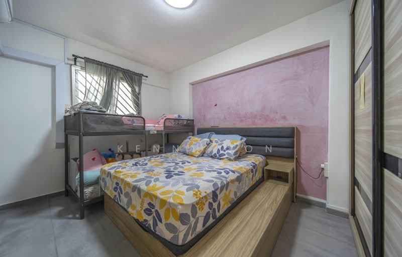 170 Ang Mo Kio Avenue 4 HDB Flat For Sale at S$ 370,000 | PropertyGuru Singapore - Bedroom