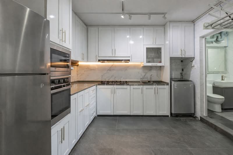 205 Pasir Ris Street 21 HDB Flat For Sale at S$ 900,000 | PropertyGuru Singapore - Kitchen