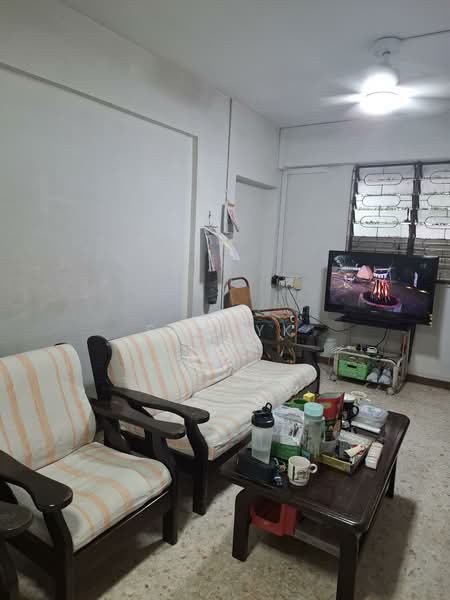 107 Yishun Ring Road, 107 Yishun Ring Road, 2 Bedrooms, 721 sqft, HDB Flat For Rent, by Soh YK, 500100422 - Living Room - PropertyGuru.com.sg