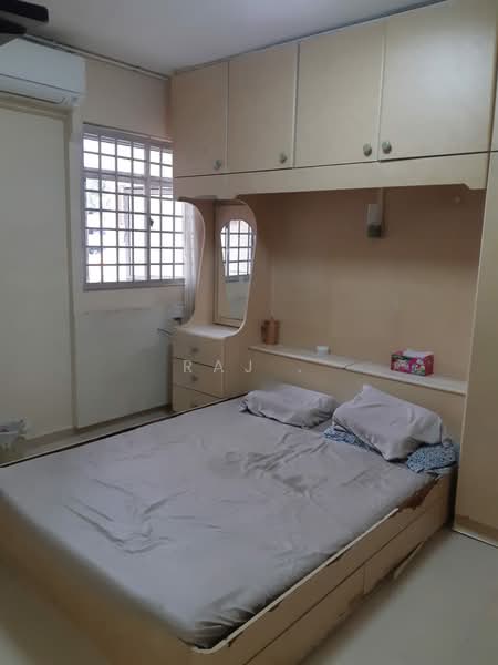 292 Tampines Street 22, 292 Tampines Street 22, 2 Bedrooms, 735 sqft, HDB Flat For Rent, by Raj ., 500100437 - Bedroom - PropertyGuru.com.sg