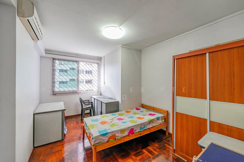 430 Bukit Panjang Ring Road HDB Flat For Sale at S$ 488,000 | PropertyGuru Singapore - Bedroom