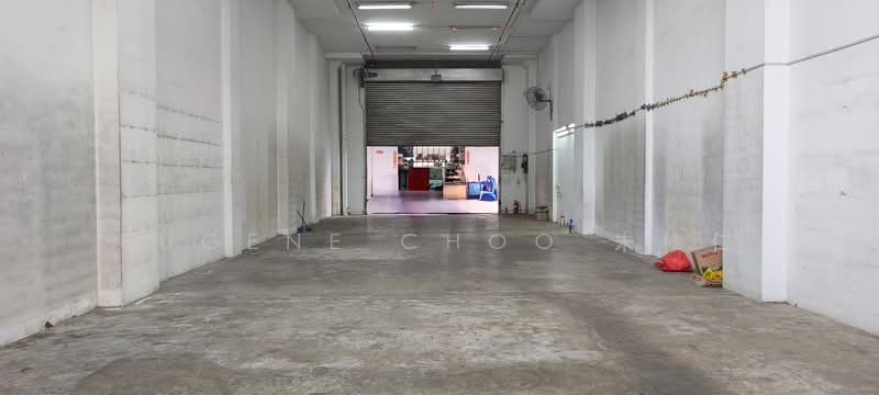 GROUND FLOOR Unit At Shunli Industrial Complex, 705 Sims Dr, Singapore 387384, 1,658 sqft, Light Industrial (B1) For Rent, by Eugene Choo 朱修仁, 500100439 - Interior - CommercialGuru.com.sg