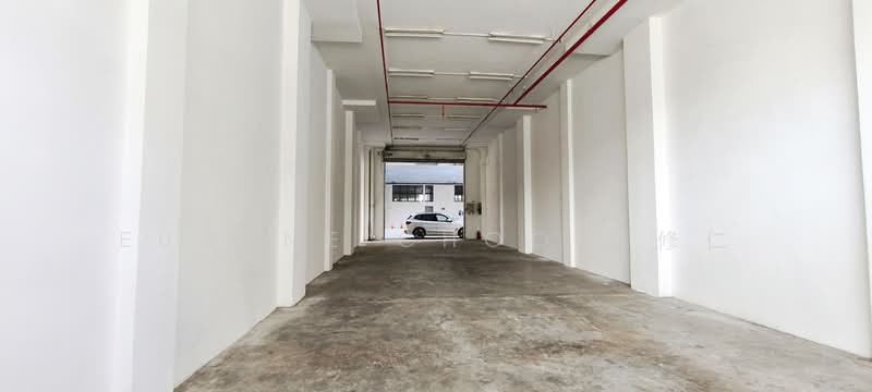 GROUND FLOOR Unit At Shunli Industrial Complex, 705 Sims Dr, Singapore 387384, 1,658 sqft, Light Industrial (B1) For Rent, by Eugene Choo 朱修仁, 500100439 - Corridor - CommercialGuru.com.sg