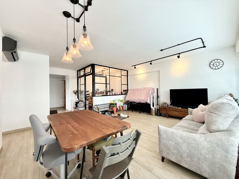 440A Fernvale Link HDB Flat For Sale at S$ 838,000 | PropertyGuru Singapore - Living Room