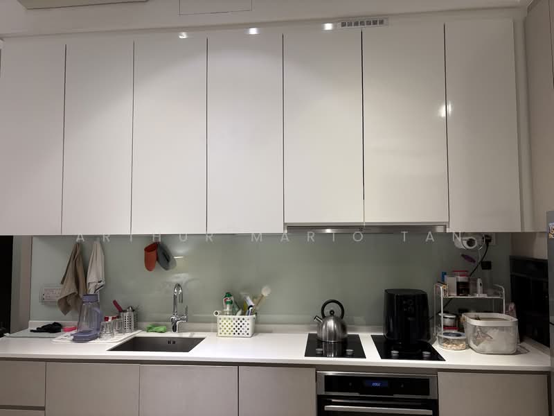 The Hillier, 6 Hillview Rise, 2 Bedrooms, 840 sqft, Condominium For Rent, by Arthur Mario Tan, 500100460 - Kitchen - PropertyGuru.com.sg