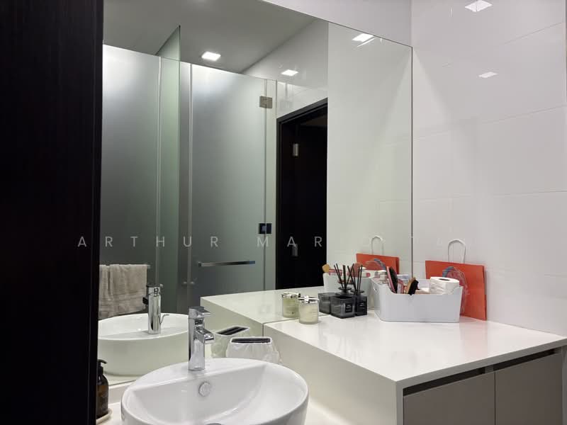 The Hillier, 6 Hillview Rise, 2 Bedrooms, 840 sqft, Condominium For Rent, by Arthur Mario Tan, 500100460 - Bathroom - PropertyGuru.com.sg