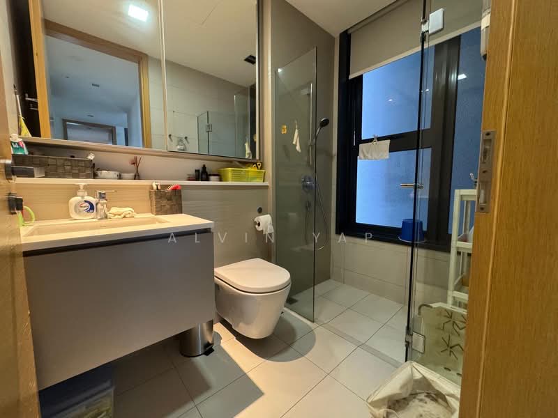 Cube 8 Condominium For Sale at S$ 2,880,000 | PropertyGuru Singapore - Bathroom